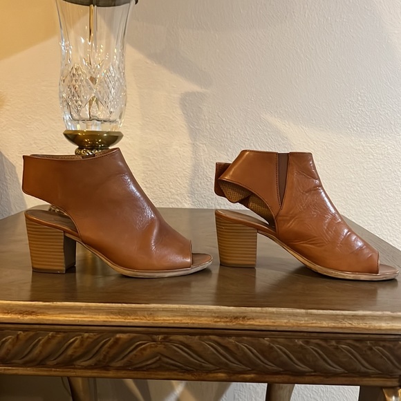 Booties - Picture 4 of 7